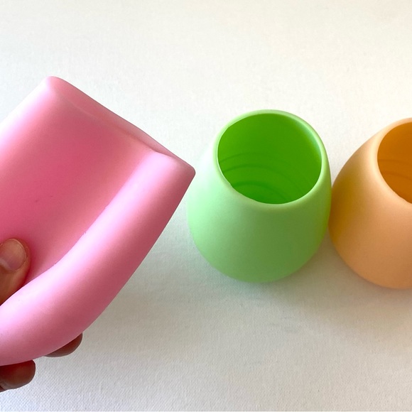 Set of 4 Silicone Wine Glasses-Pastel Colors - Picture 4 of 4
